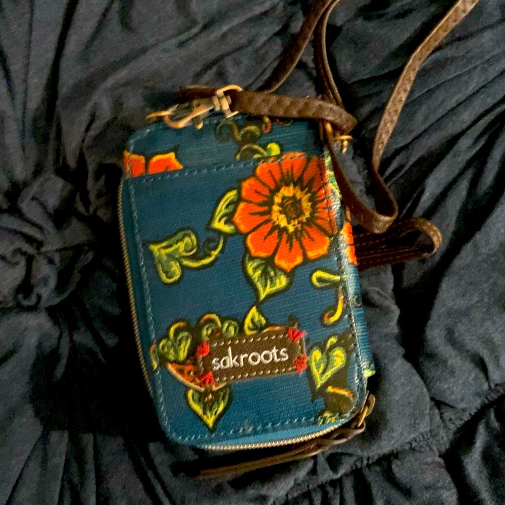 Crossbody wallet/purse by Sakroots
